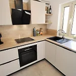 Irina Apartman